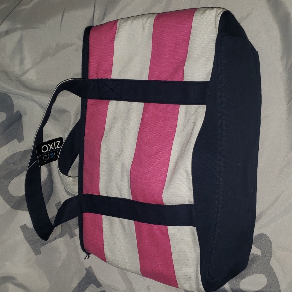 Axiz Group insulated thermal bag